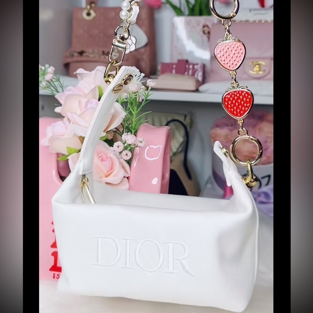 Dior White pouch 💗💗💗 - Picture 2 of 7